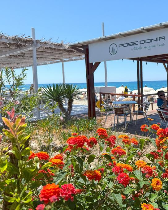 Poseidonia Beach Club conferma i “Due Ombrelloni” nella Guida ai Migliori Beach Club d’Italia 2026